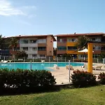 702 Ap Cartier próximo a praia c/ churrasqueira e piscina Fortaleza (Ceara)